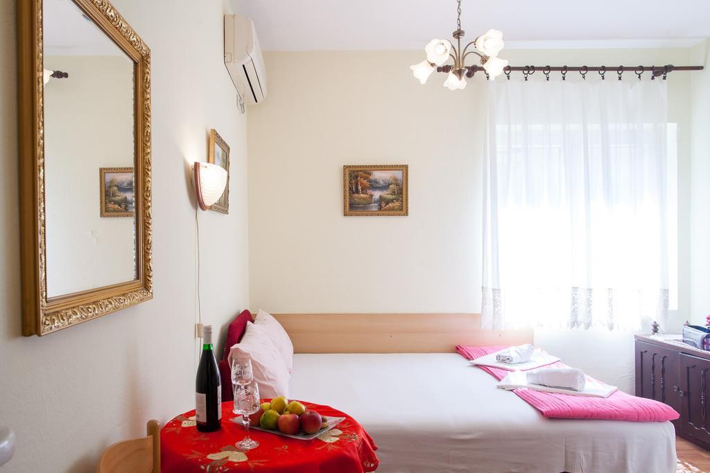 Apartments & Rooms Jelka コトル エクステリア 写真
