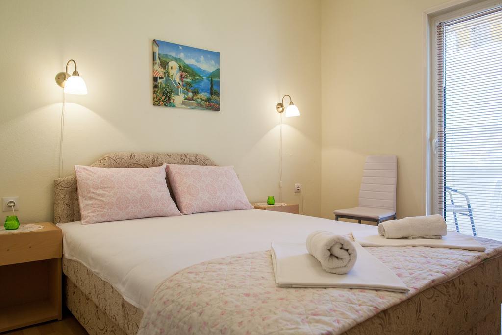 Apartments & Rooms Jelka コトル エクステリア 写真