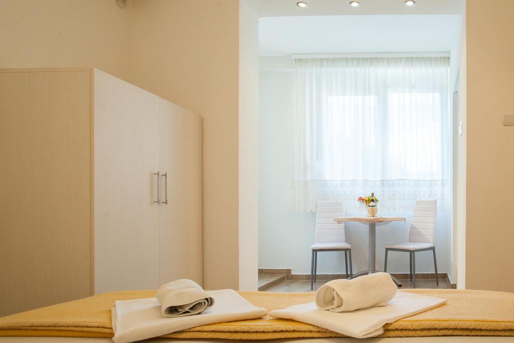 Apartments & Rooms Jelka コトル エクステリア 写真
