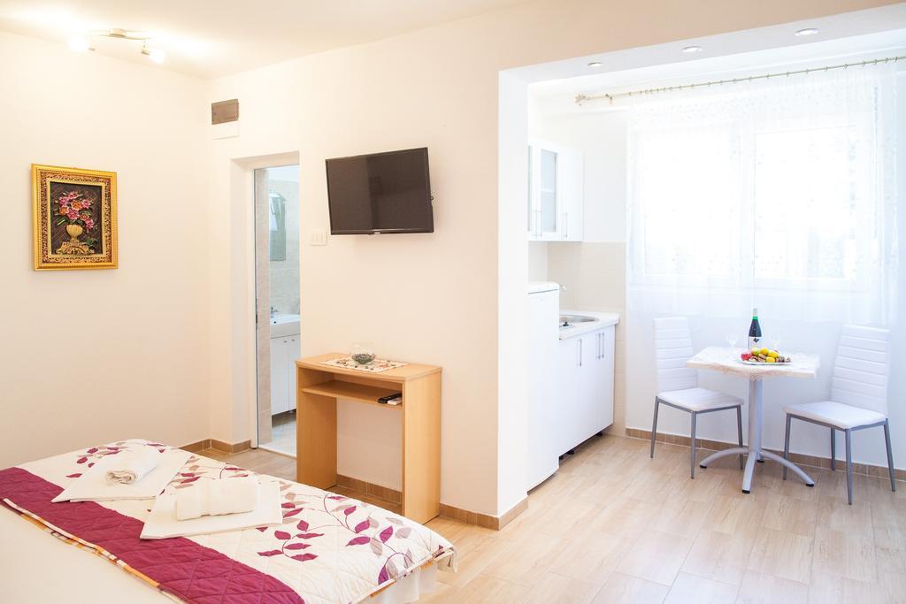 Apartments & Rooms Jelka コトル エクステリア 写真